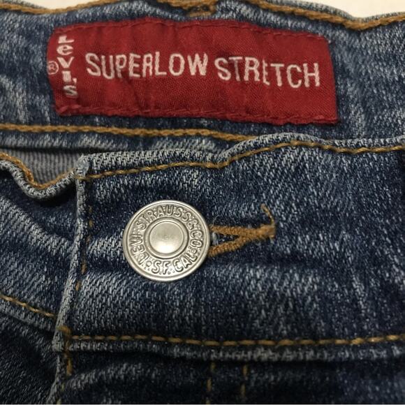 Levi's Superlow Stretch frayed 514 Denim Shorts Size 9 - Picture 5 of 7